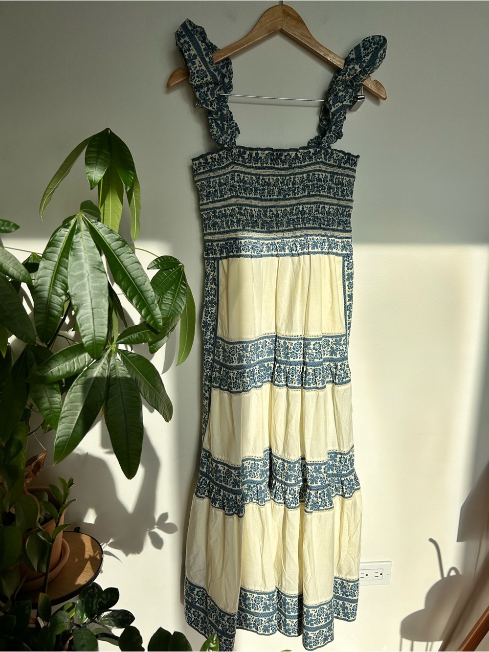 Sea NY Arlo Maxi Floral Tiered Smocked Bodice Blue Cream Cotton Dress Size S - Picture 4 of 12